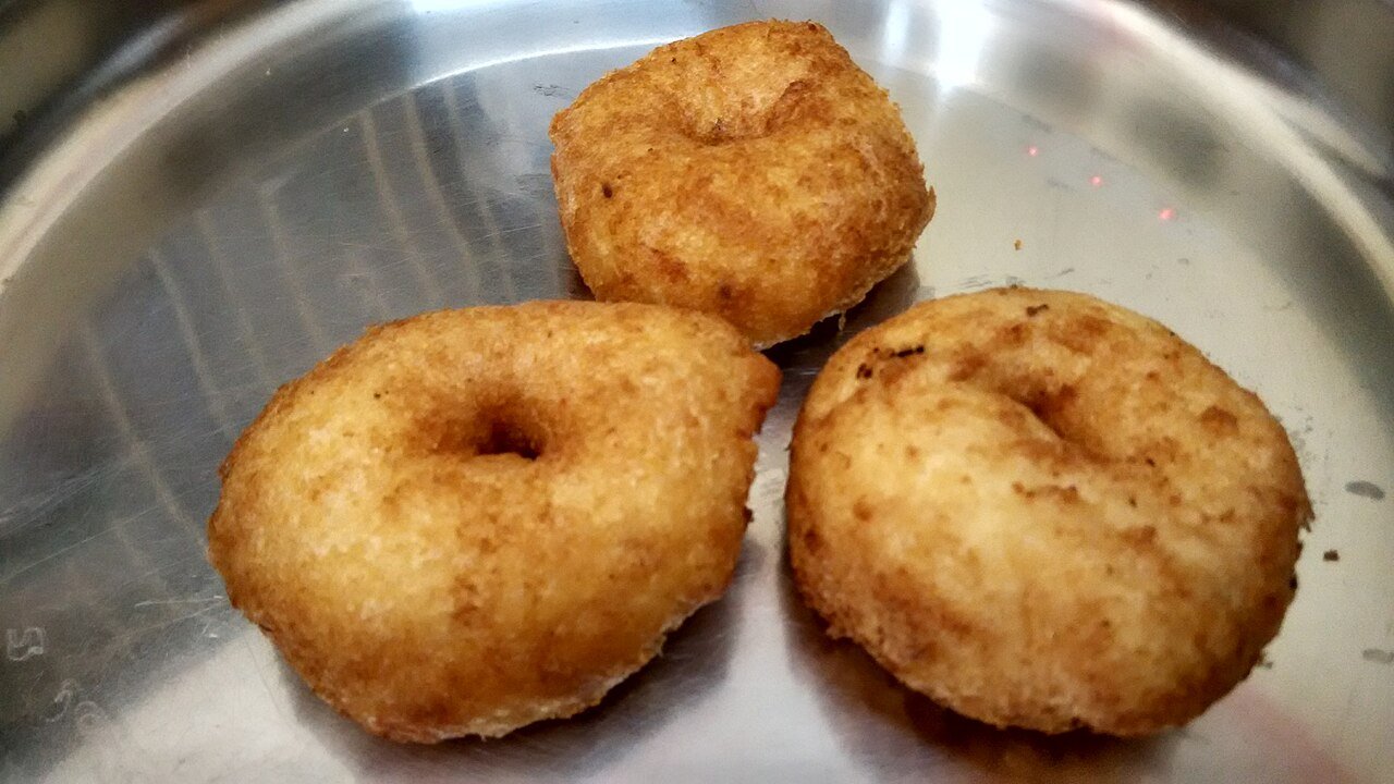 Representative photograph of medu vada