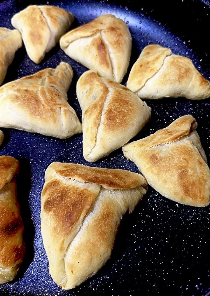 Representative photograph of Spinach Fatayer.